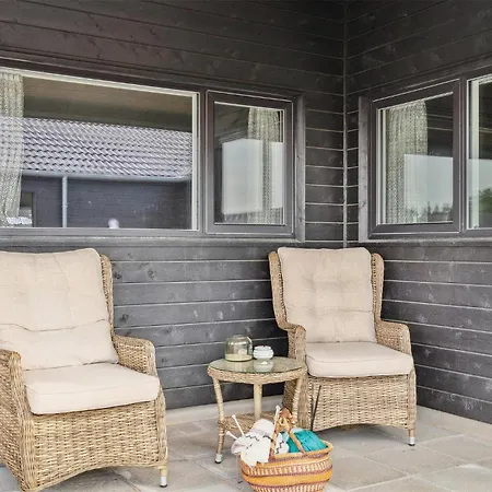 Дом отдыха Awesome In Romo With Sauna *